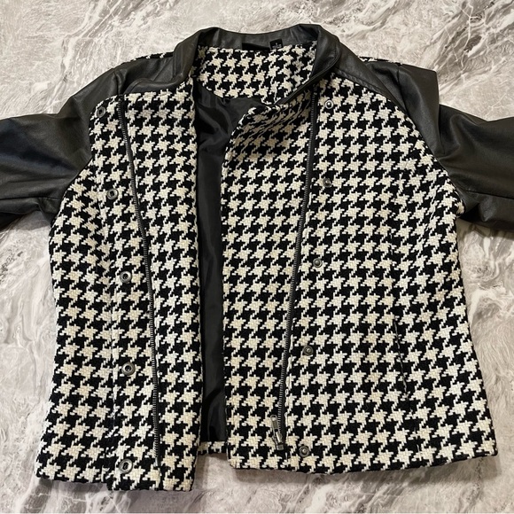 A New Approach a.n.a Womens Cropped Jacket Faux Leather Wool Black White Sz L - Picture 13 of 14